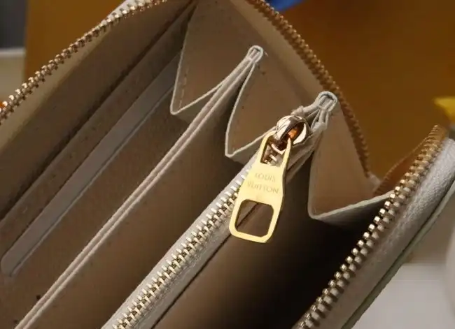 LV Wallets 4192D-0018
