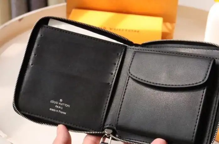 LV Wallets 4192D-0019