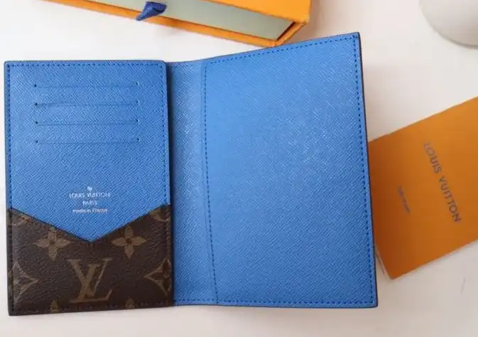 LV Wallets 4192D-0035
