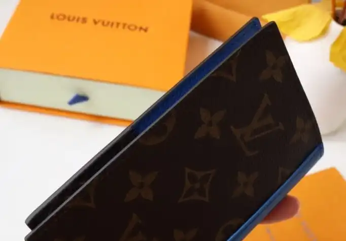 LV Wallets 4192D-0035