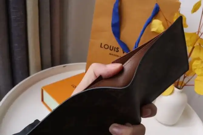 LV Wallets 4192D-0063