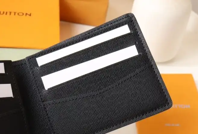 LV Wallets 4192D-0085