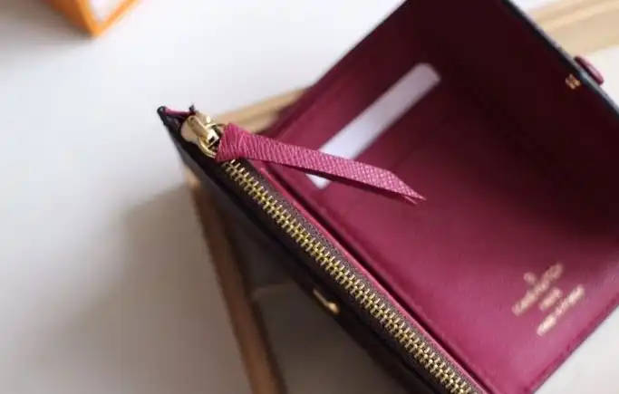 LV Wallets 4192D-0097