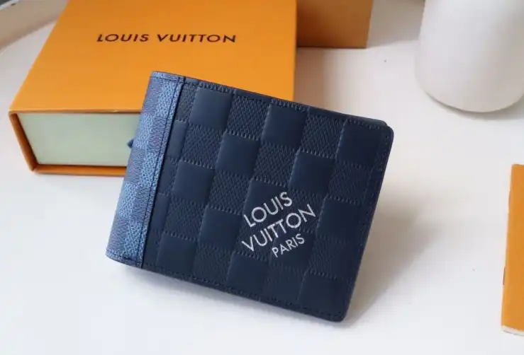 LV Wallets 4192F-0037
