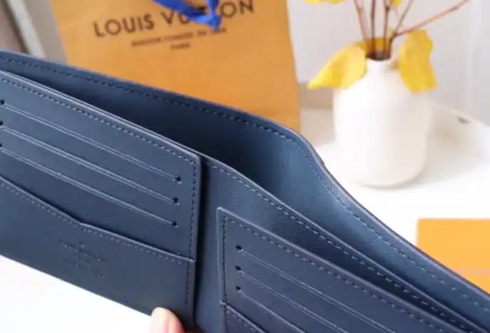 LV Wallets 4192F-0037