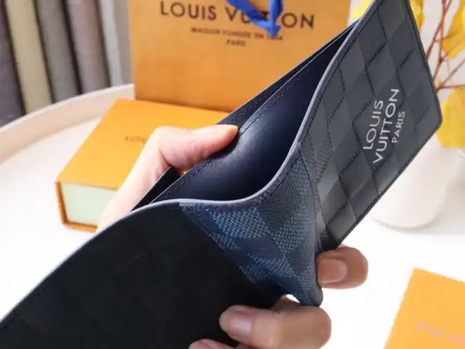 LV Wallets 4192F-0037