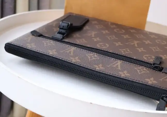 LV Clutch Bags 4192F-0040