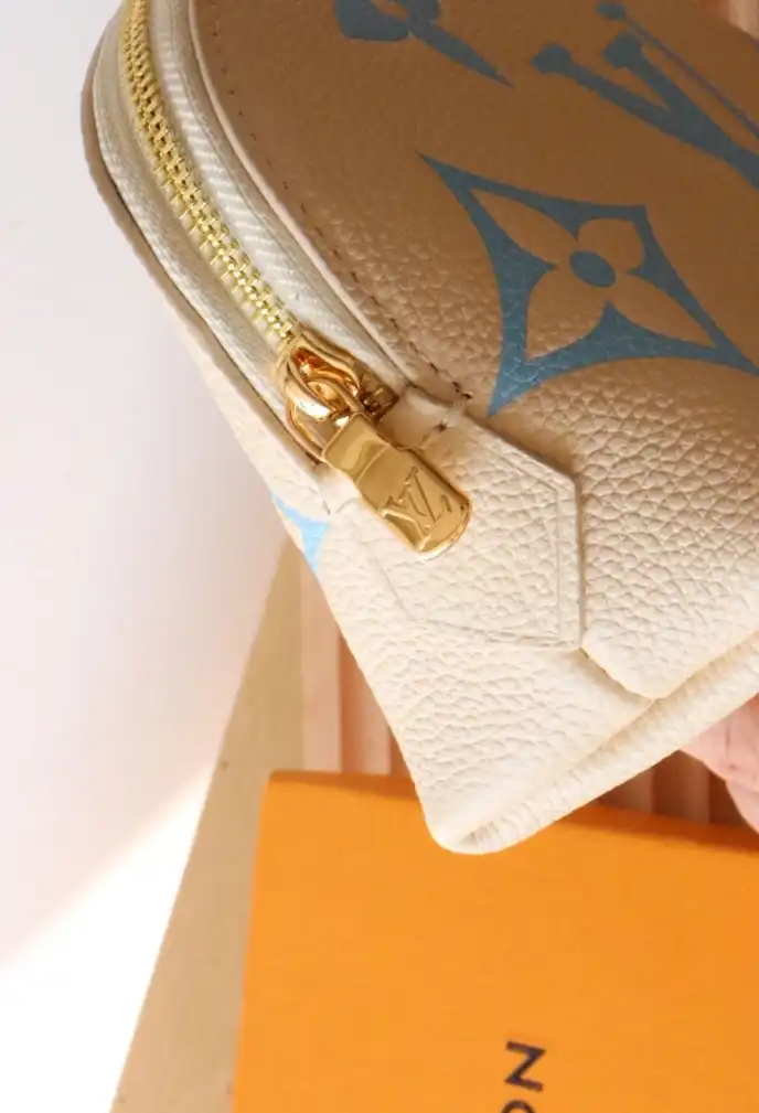 LV Clutch Bags 4206A-0092