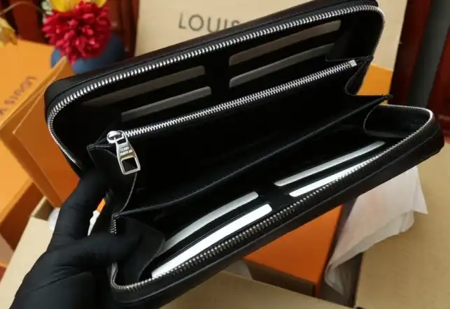 LV Clutch Bags 4206A-3685
