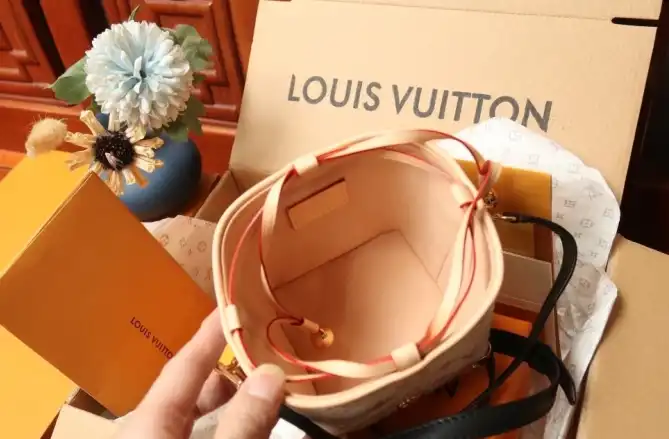 LV Bucket Bags 4206A-3687
