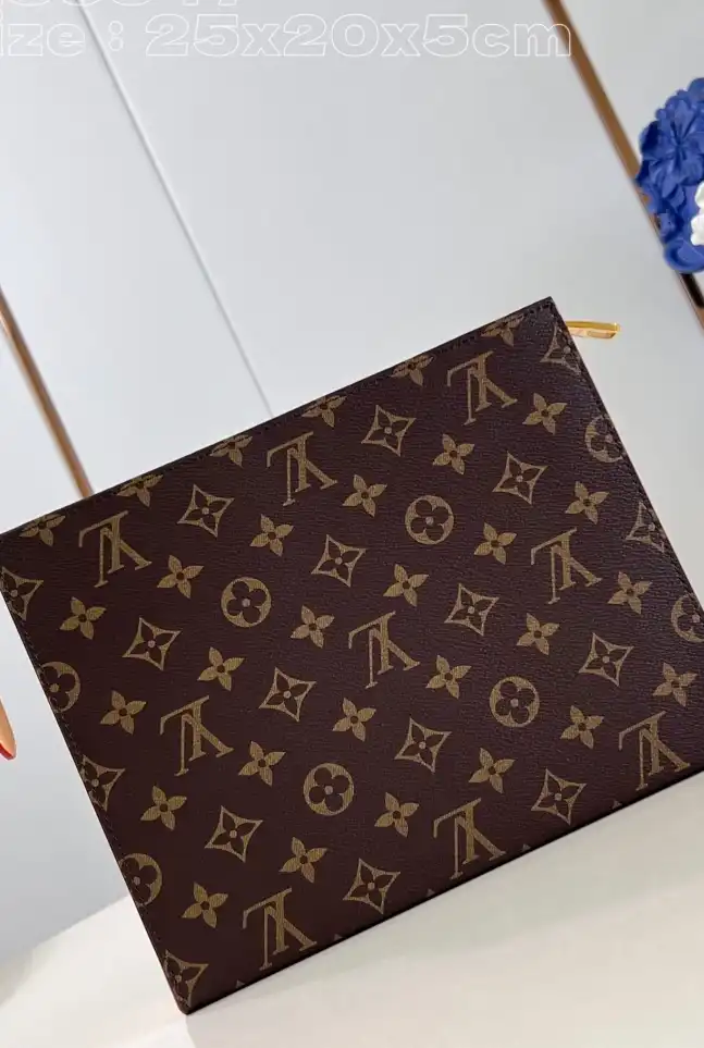 LV Clutch Bags 4206A-4827