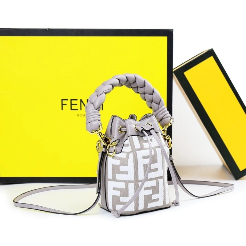 F**di bucket bags 4220-0107