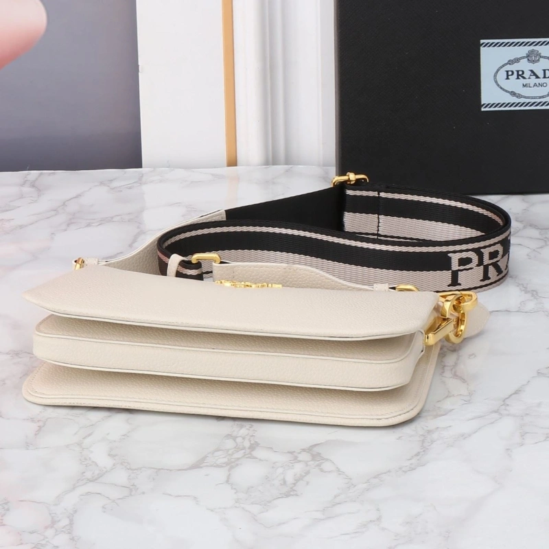 Pra*a shopping bags 4220d-0207