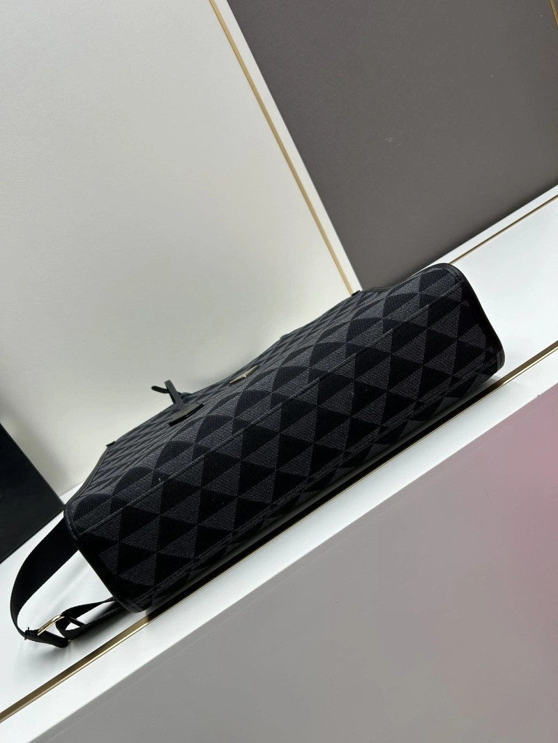Pra*a shopping bags 4224-0732