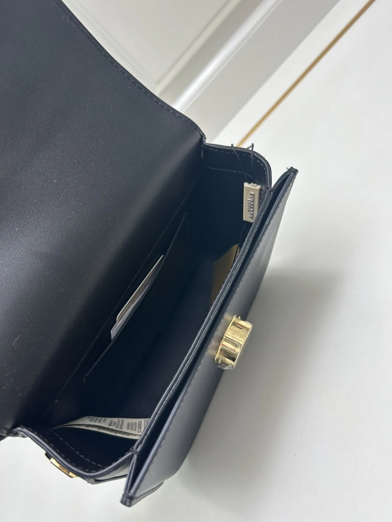 Bv*b*rry satchel bags 4224-1102
