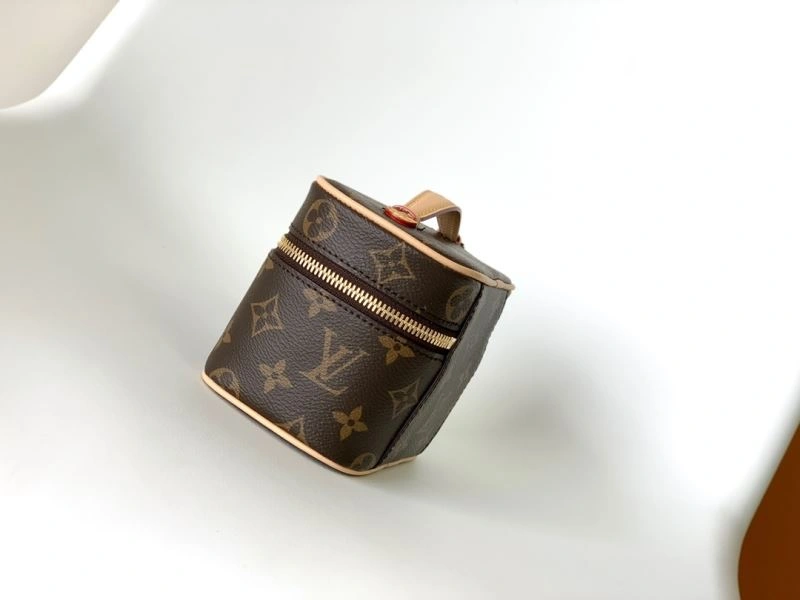 LV Cosmetic Bags 4233F-0104