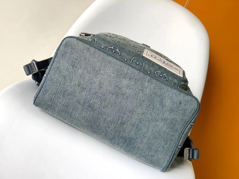 LV Backpacks 4233F-0164