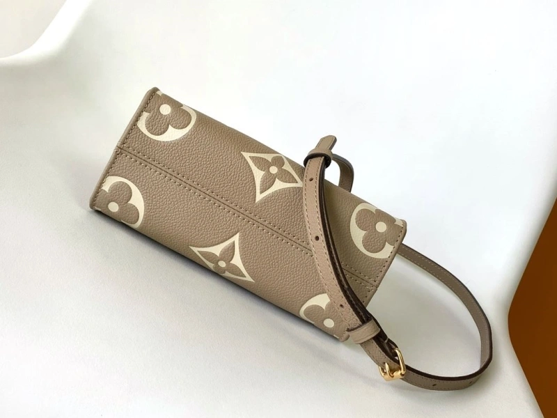 LV Shopping Bags 4233G-0296
