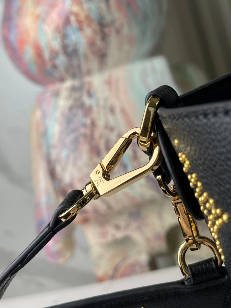 LV Shopping Bags 4233G-0701