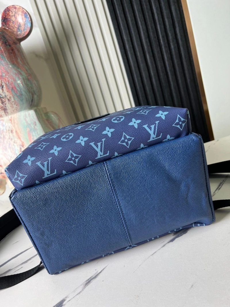 LV Backpacks 4233G-0780
