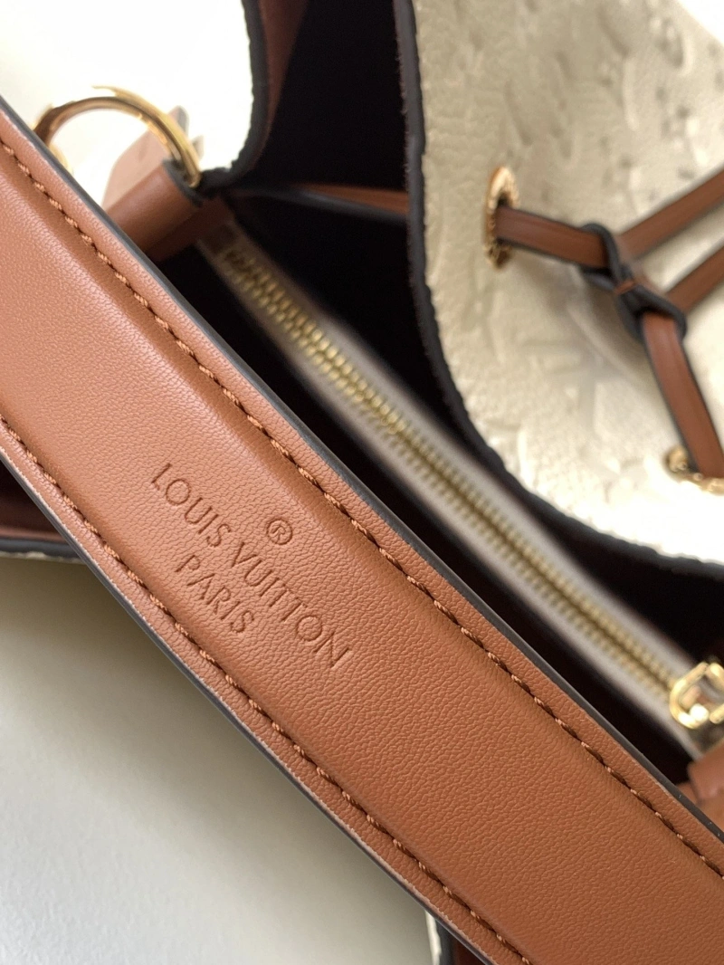 LV Bucket Bags 4233G-0897
