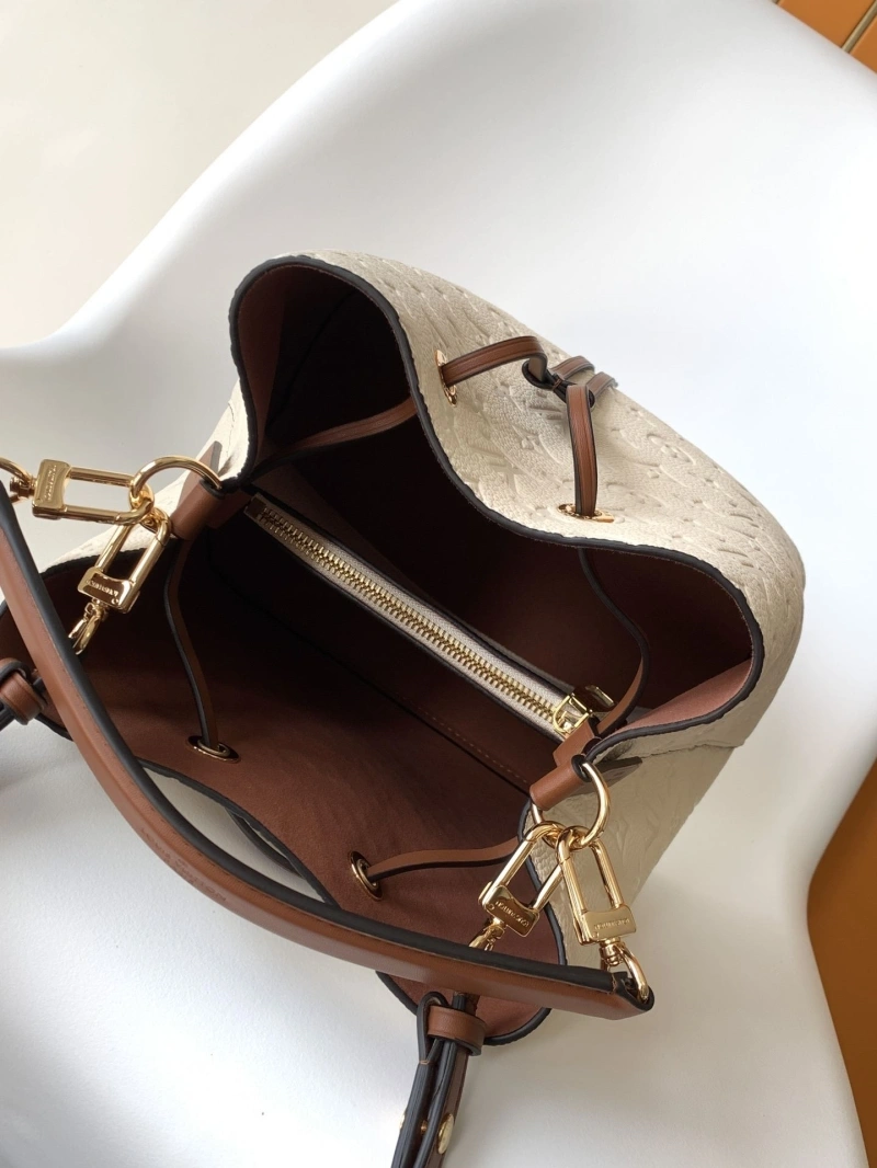 LV Bucket Bags 4233G-0897