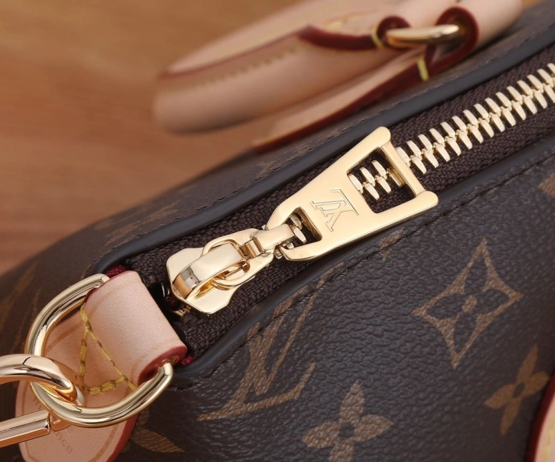 LV Shopping Bags 4233G-1002