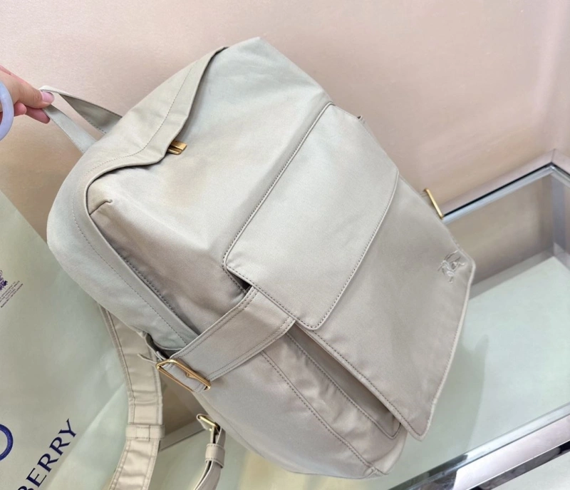 Bv*b*rry backpacks 4237f-0058