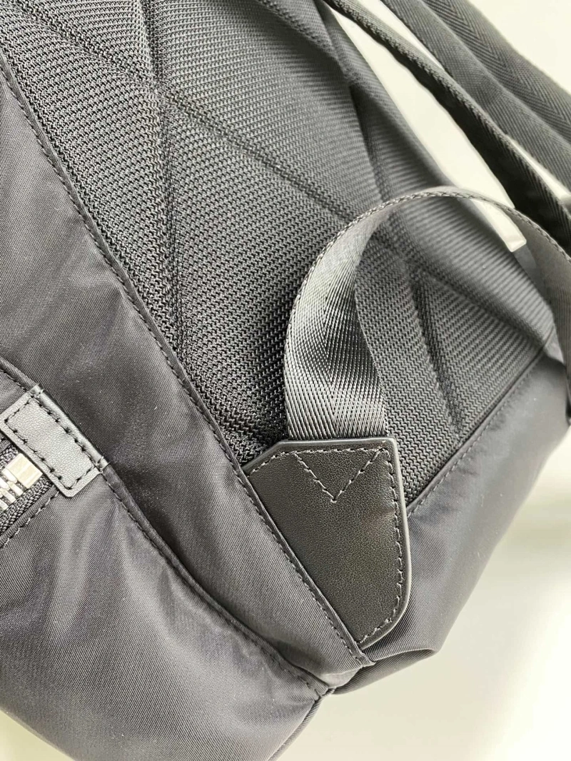 Bv*b*rry backpacks 4237f-0197
