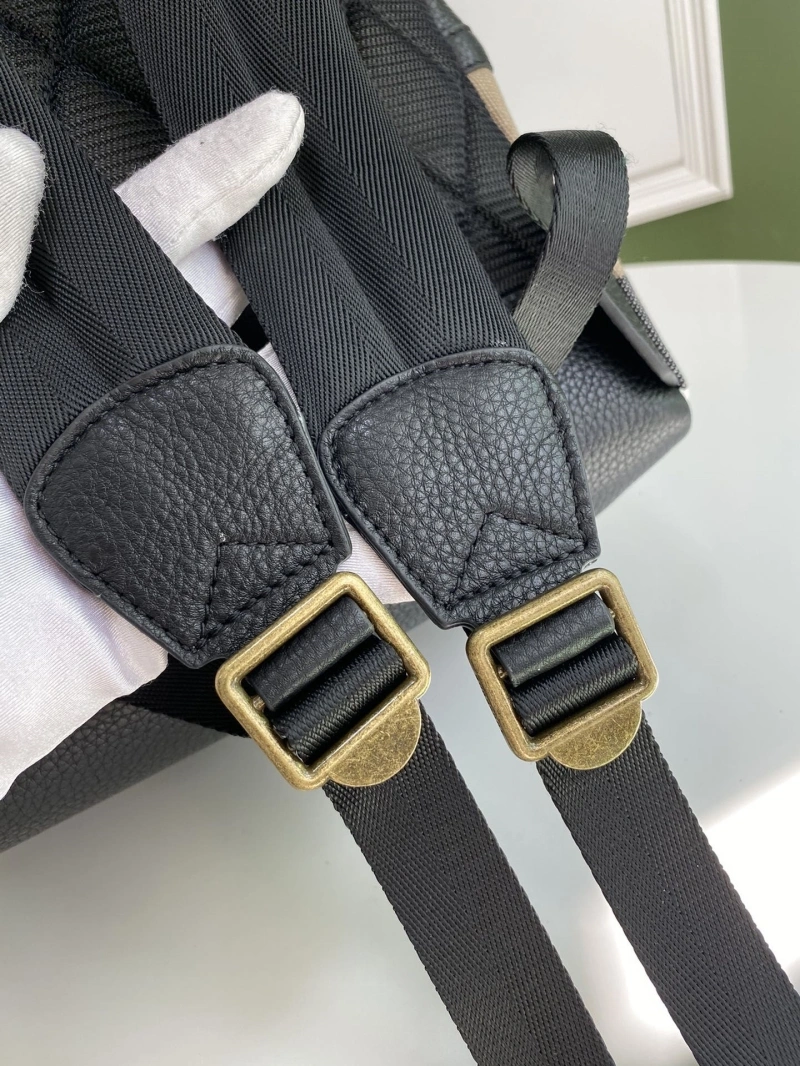 Bv*b*rry backpacks 4237f-0441