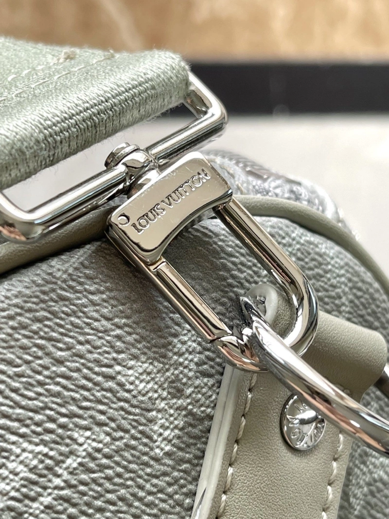 LV Travel Bags 4286A-0198