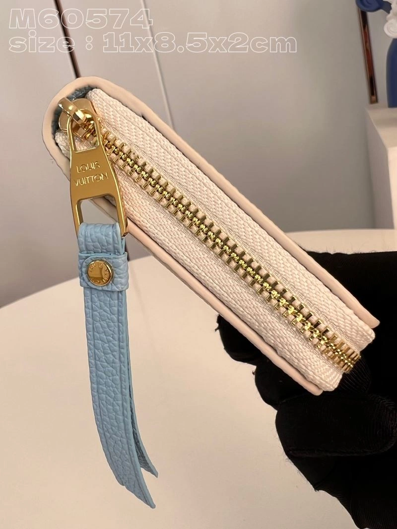 LV Wallets 4286D-0027