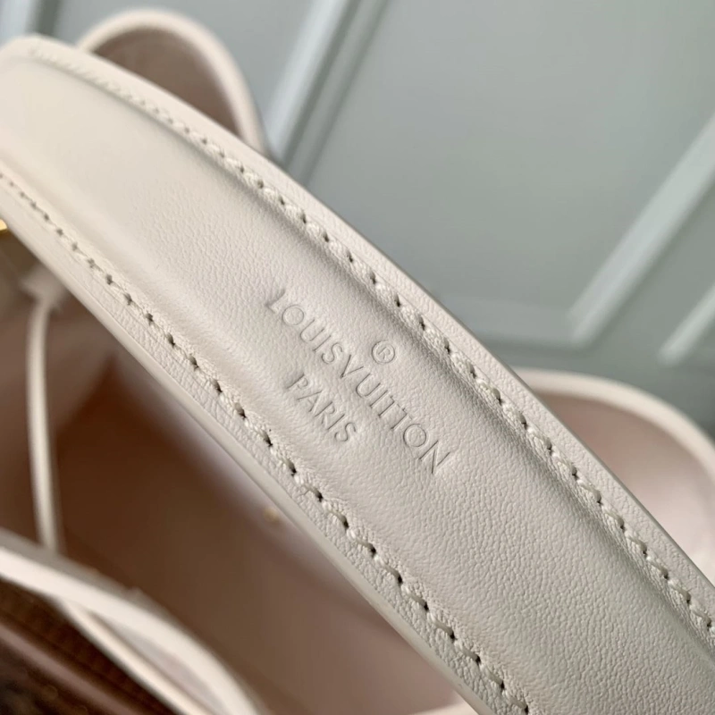 LV Bucket Bags 4286G-0108