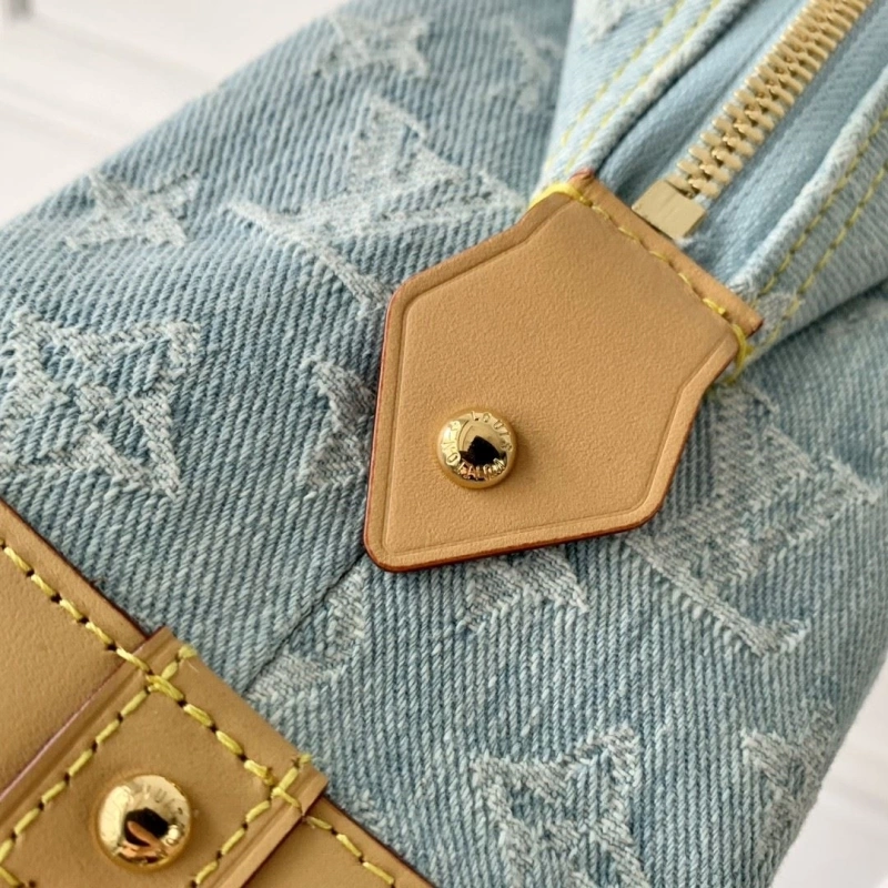 LV Clutch Bags 4286G-0137