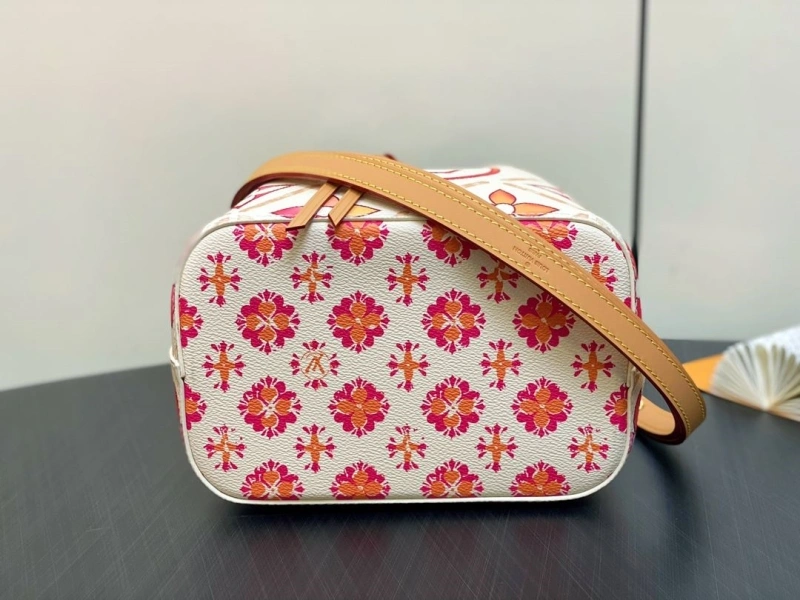 LV Bucket Bags 4286G-0154