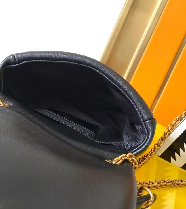 Gvc*1 top handle bags 4334b-0042