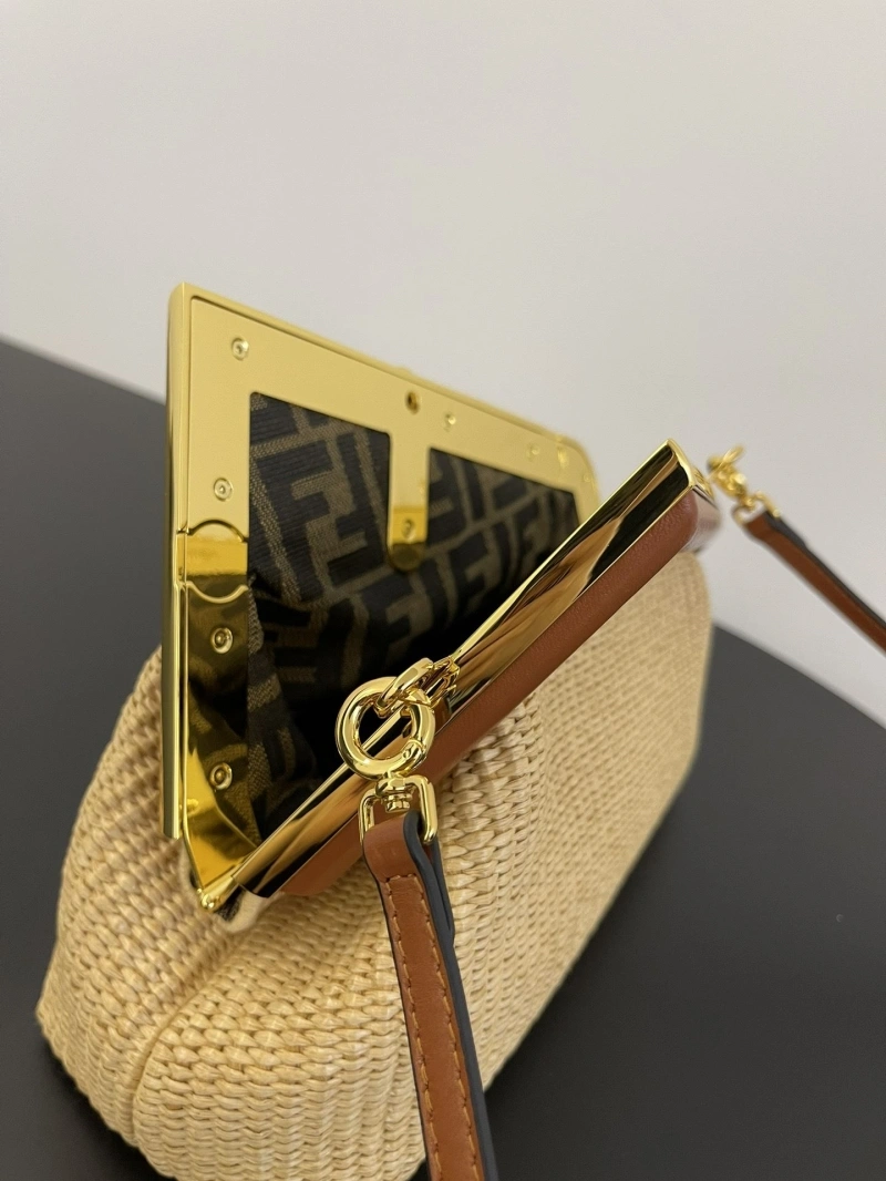F**di first bags 4370-0110