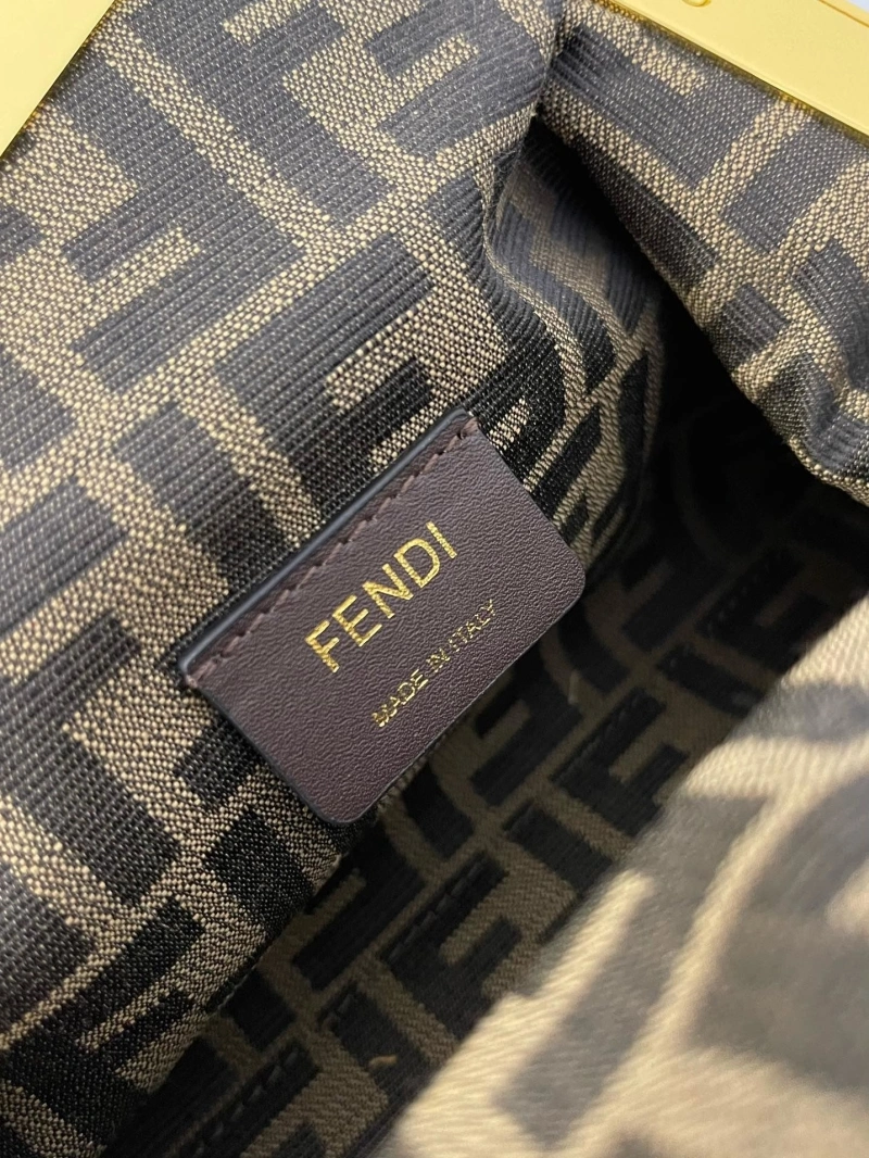 F**di first bags 4370-0110