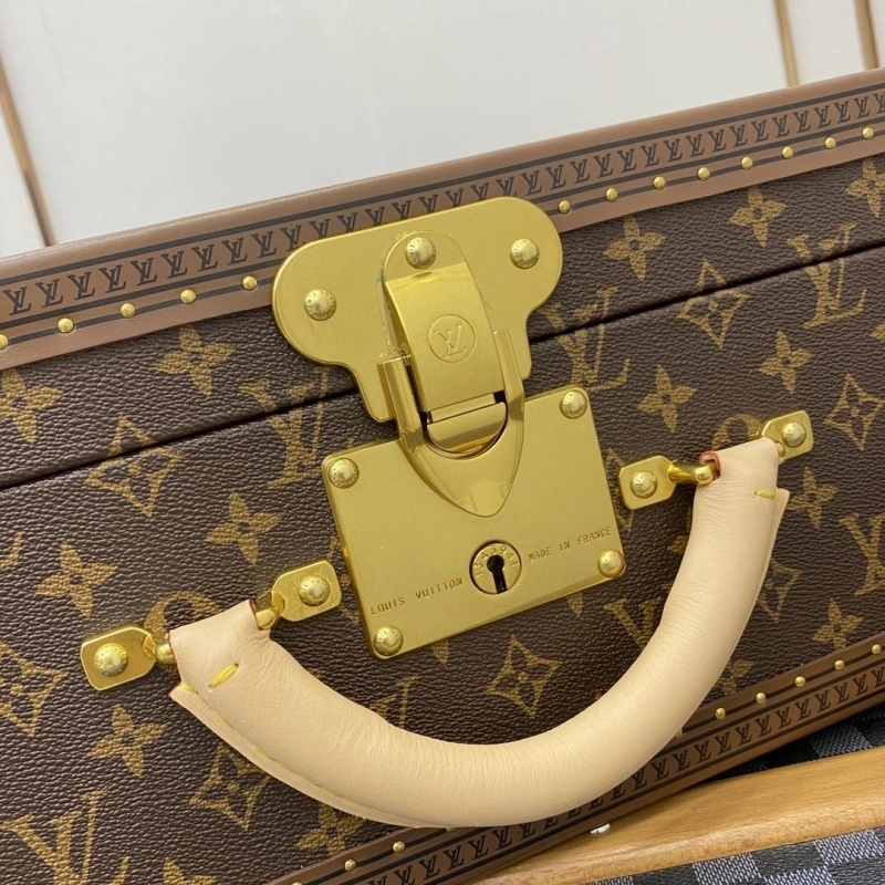 LV Suitcase 4461-0139