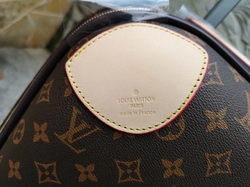 LV Suitcase 4461-0198